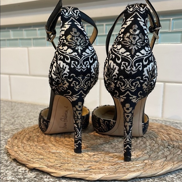 Sam Edelman Harlow Women's Size 7.5 Black and Gold Brocade Ankle Strap Heels - Picture 4 of 6